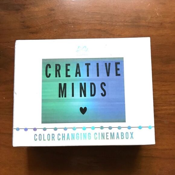 NEW Color Changing Cinema Box - Picture 1 of 4
